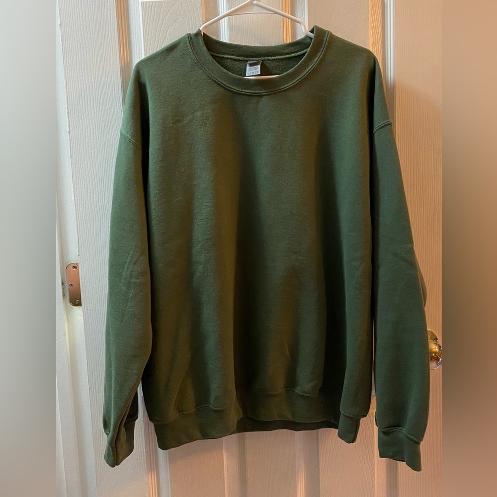 Gildan Plain Army Green Crewneck